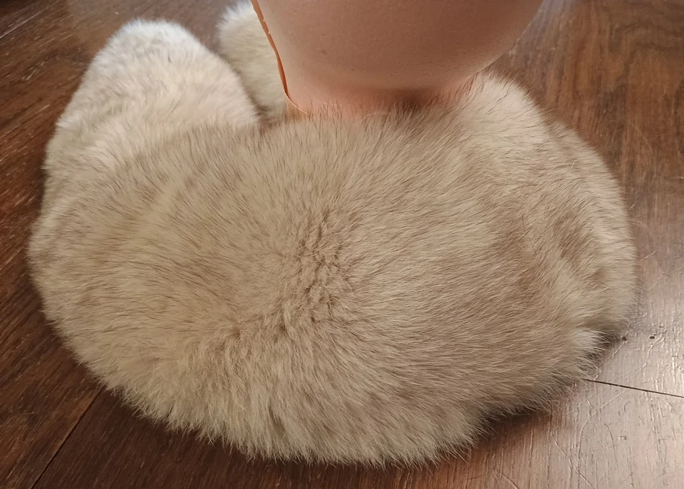 Vtg 50s Real FOX fur collar removable Button Loops attach to Sweater coat 32" L - Image 4 of 4