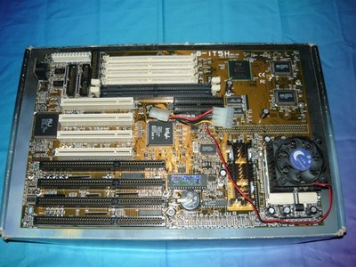 Vintage Abit IT5H Socket 7 Flagship Motherboard Pentium 233 MMX Used Good