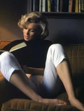 Marilyn Monroe Reading a Book 8x10 Picture Celebrity Print