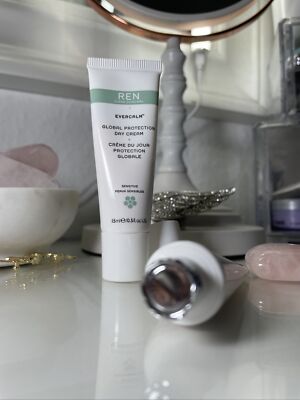 15 ml REN Clean Skincare Evercalm global Protection Day Cream, NEU