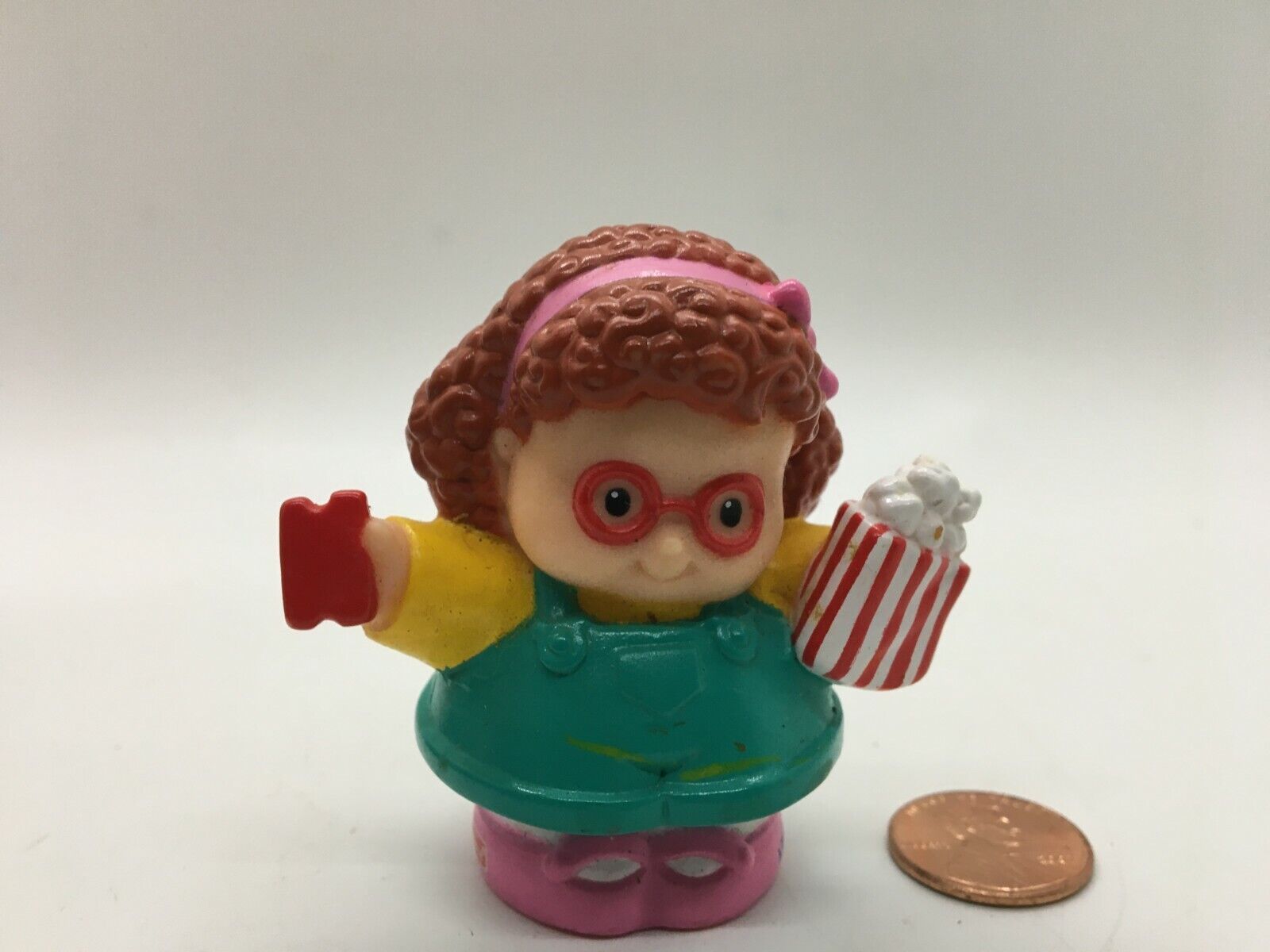 Fisher-Price 激安通販の Little People Maggie Carnival 99%OFF Ticket Popcorn Circus