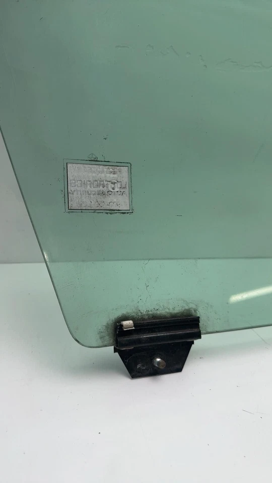 97 DODGE INTREPID Front Door Glass/window Dodge Right - Image 3 of 4