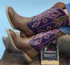 Ariat Women's Showdown Western Boots - Broad Square Toe NEW
