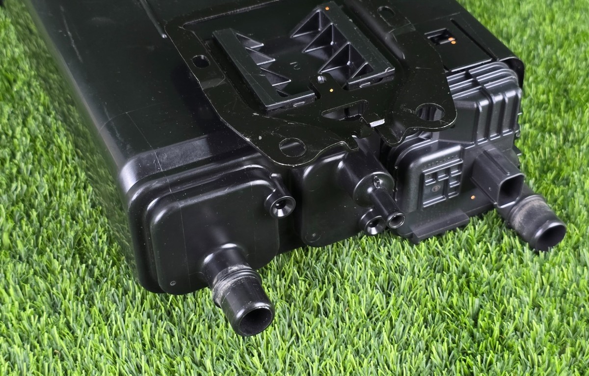 2010-2013 Lexus Gx460, Toyota 4Runner Charcoal Vapor canister