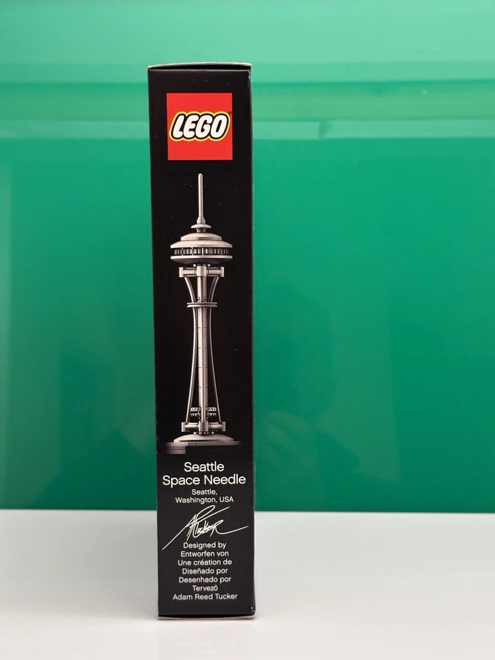 LEGO Architecture Seattle Space Needle Set 21003 From 2009 With 57 Pieces NEW - Image 4 of 4