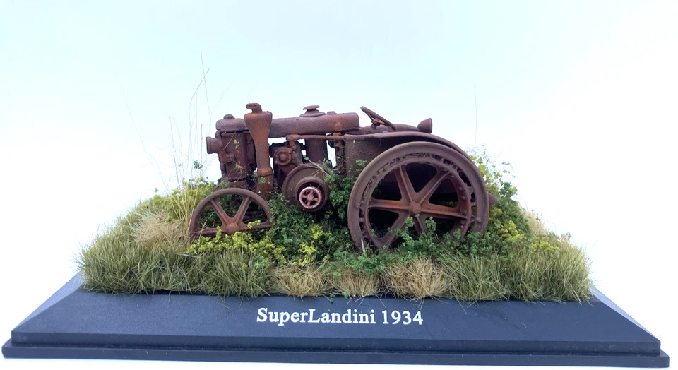 Weathered Barn Find 1934 Super Landini Tractor Universal Hobbies 1/43 - Image 3 of 4