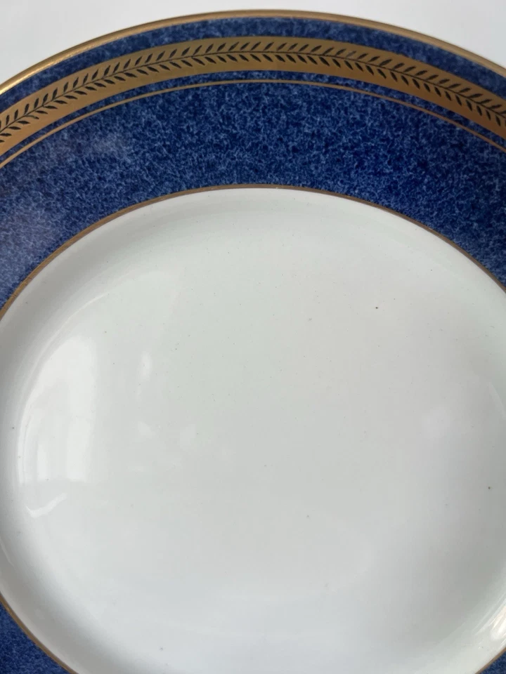 Bridgwood 4 x Dinner Plates Blue With Gold Gilt Pattern 2125 Very Good Condition - Image 3 of 4