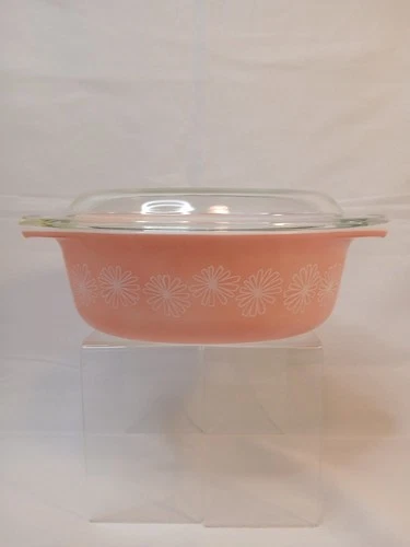 Vintage Pyrex Pink Daisy #043, 1  1/2 Quart Oval Casserole Dish with Lid