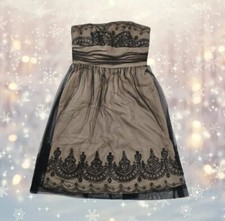 David's Bridal                                                                                  4