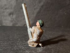 BARCLAY MANOIL VINTAGE TOY SOLDIER ANTI-AIRCRAFT GUNNER ORIGINAL VG