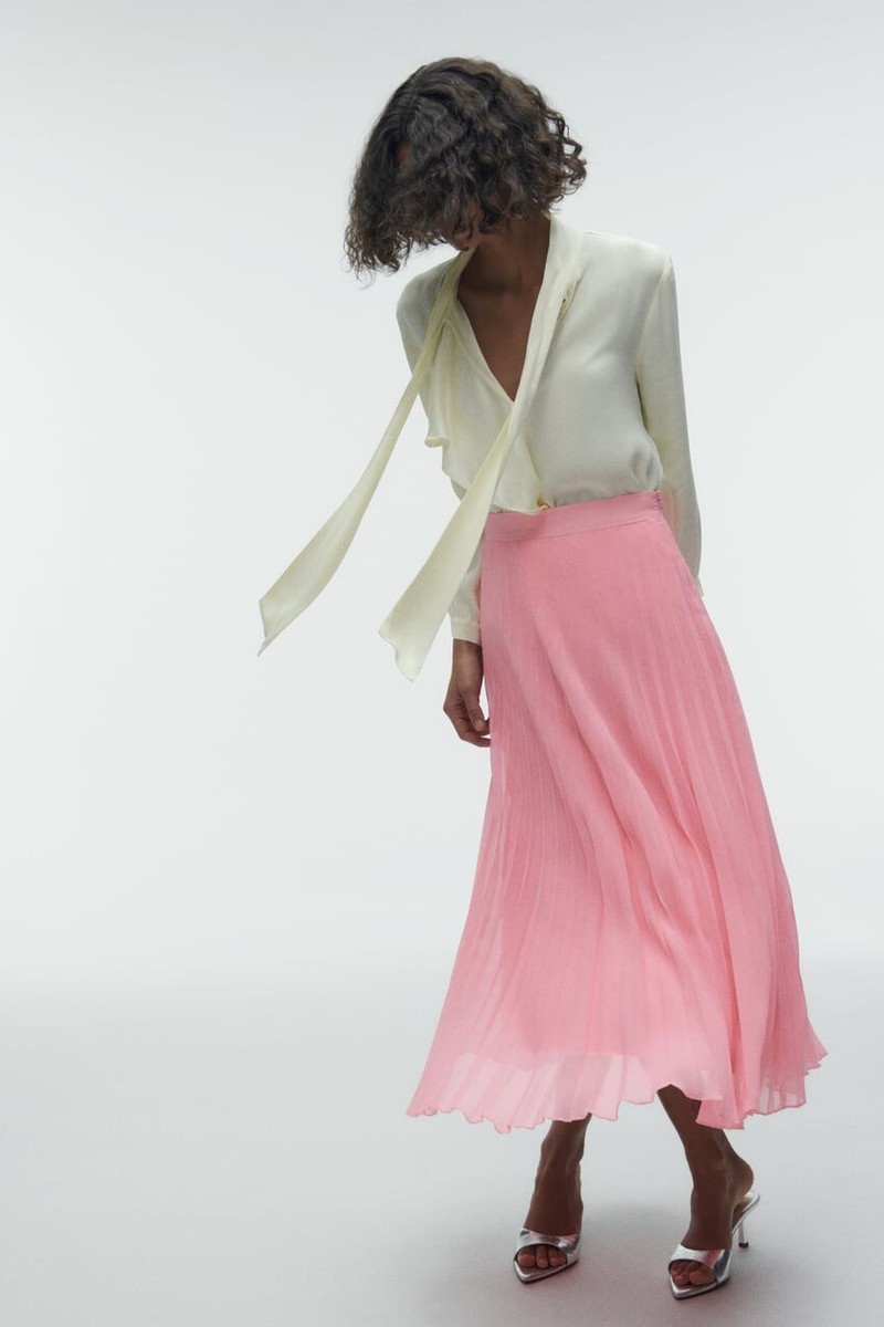 ZARA NEW WOMAN SS23 CHALK PINK PLEATED MIDI SKIRT 3564/084