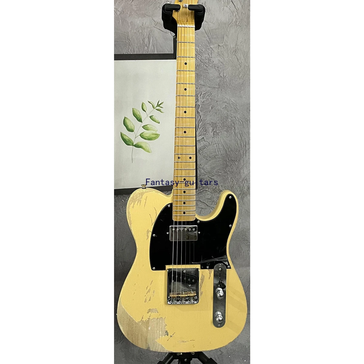 Pastel yellow electric guitar deals