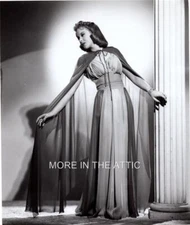 YOUNG ELEGANT BUSTY IDA LUPINO ORIGINAL VINTAGE HOLLYWOOD PORTRAIT STILL