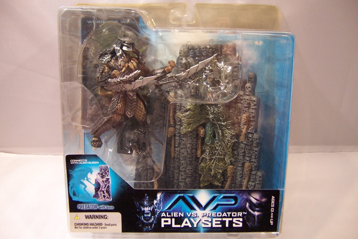 ALIEN VS PREDATOR PLAY SETS: PREDATOR W/ SKULL TOWER & BASE DELUXE