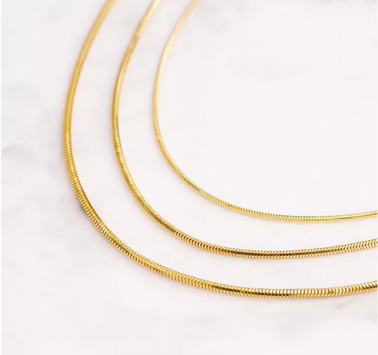 Pulseira de prata folheada a ouro amarelo 14K feminina corrente cubana de aço inoxidável - Imagem 4 de 4