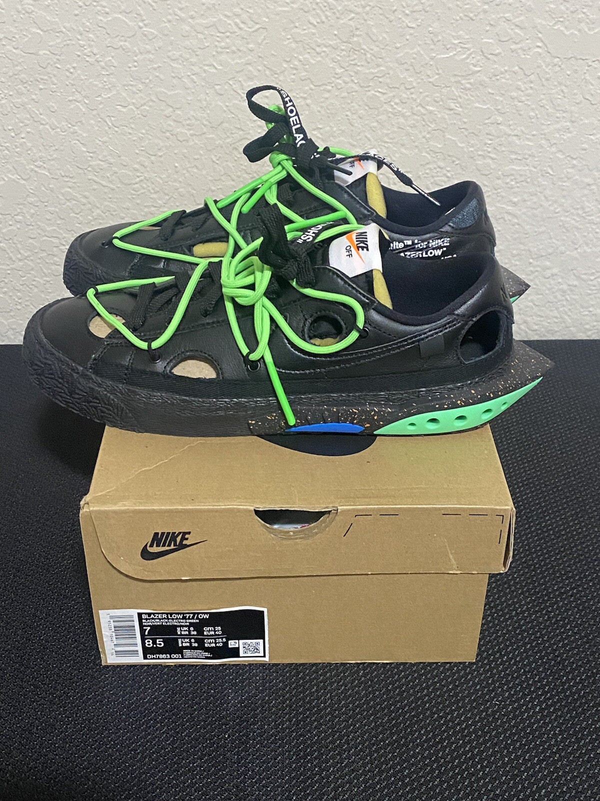 OFF WHITE X NIKE Taglia 7 Nike Off White x Blazer basso nero