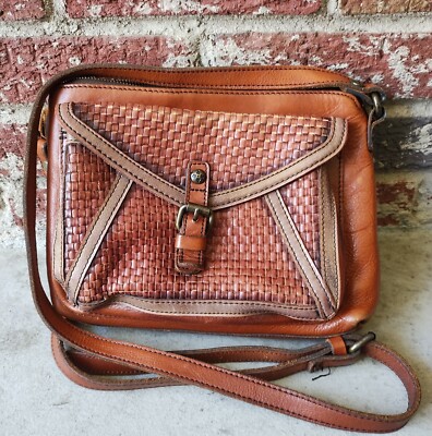 PATRICIA NASH TAN TOOLED LEATHER CROSSBODY SADDLE