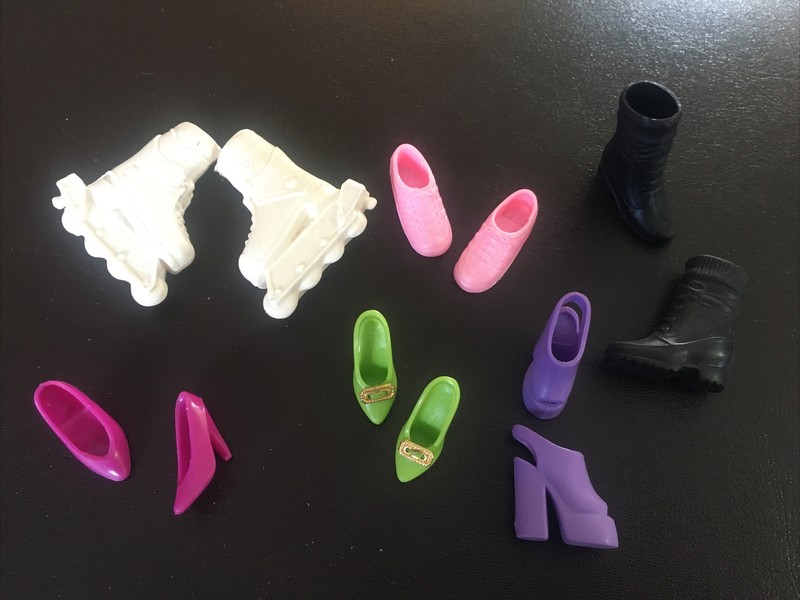 VINTAGE Barbie Shoes/Heels/Sneakers/Boots- Lot of 6 Pairs (#2 Listing)