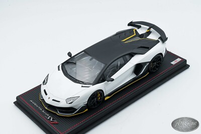 1/18 MR Collection Lamborghini Aventador SVJ Roadster Bianco