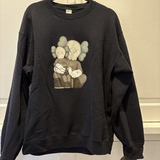 UNIQLO x KAWS Black Crewneck Sweatshirt Men US Size M/L Companion Graphic