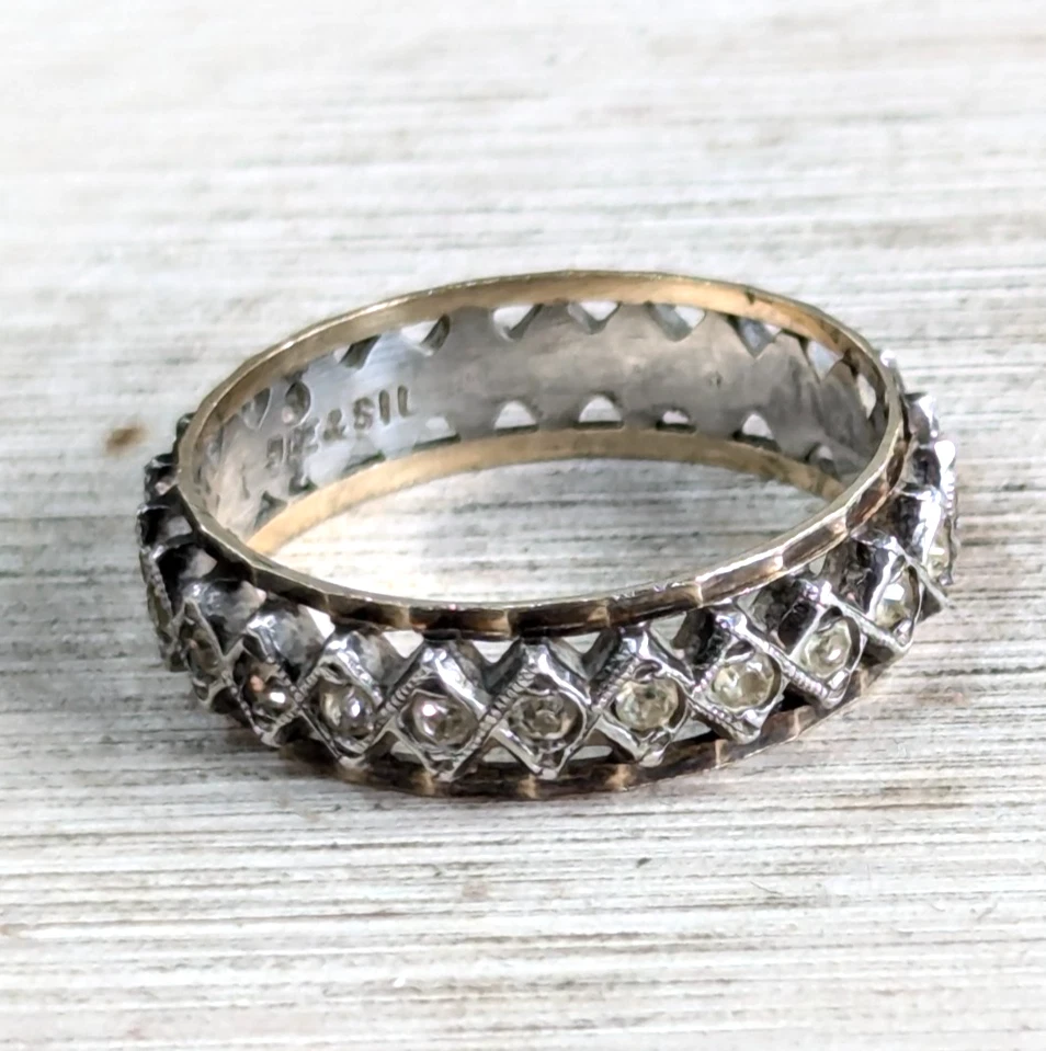 9ct Yellow Gold and Silver Eternity Ring Cubic Zirconia Stones Ring Size P - Image 3 of 4
