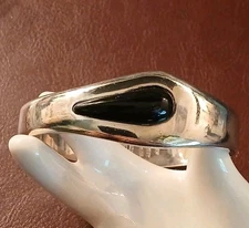 VTG Taxco ALICIA 850 Silver Modernist Hinged Cuff Bangle Braclet Black Onyx