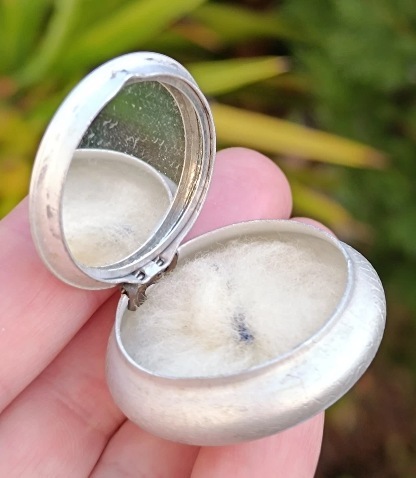 Boite alu ronde blason art deco poudrier compact metal vintage collectible - Photo 3/4