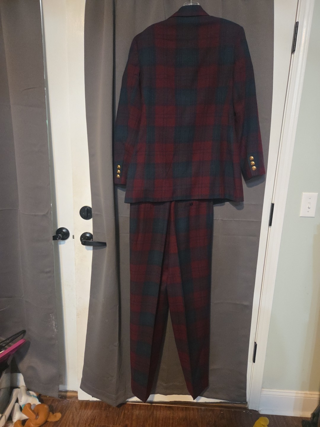 Picture 2 of 12