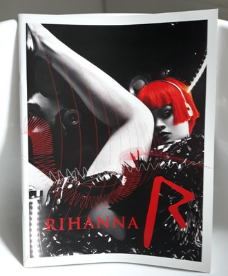 Rihannas Loud-Tour 2011 Heft mit exklusive Fotos von Auftritten usw.Rarität !