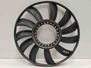 VW PASSAT Variant B5 3B6 Lüfterflügel 058121301B 1.90 Diesel 2003 32715214