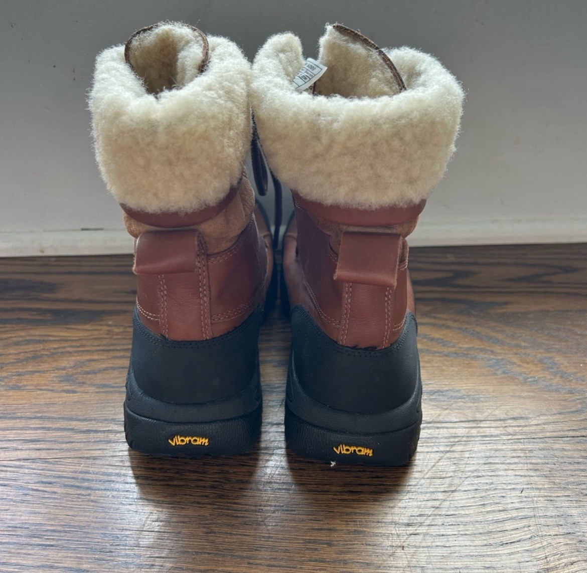 UGG Chestnut and Black Fur-Lined Boots Size 5 image 4