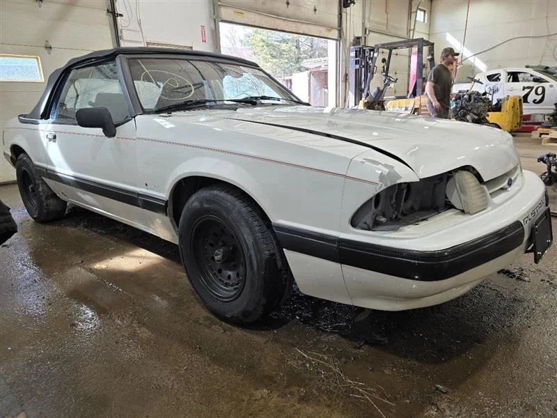 MUSTANG 1990 Front Door Trim Panel 576836 - Image 2 of 4