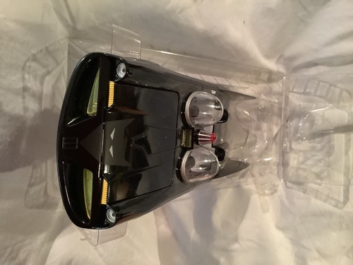 Johnny Lightning Diecast Batmobile - Picture 5 of 6