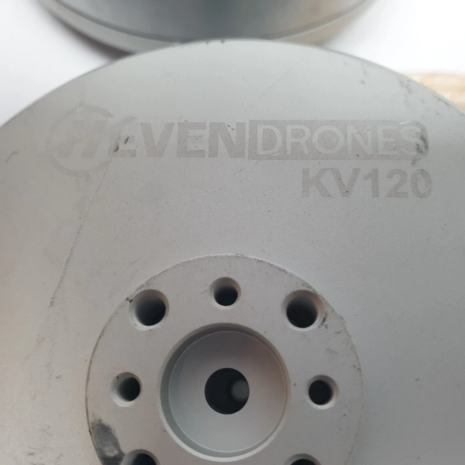 HEVEN DRONES KV120 engraving and 8-hole hub on the motor top