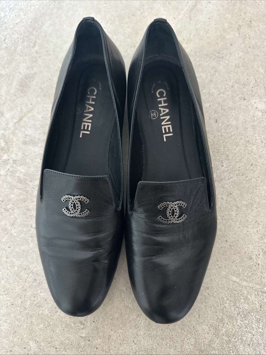 CHANEL ブラック フラットシューズ CCロゴ Chanel Black Leather Loafers cC Logo SZ. 40 | eBay