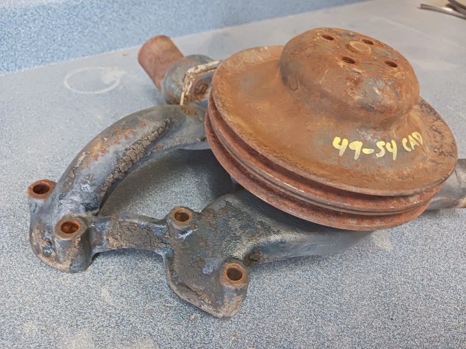 1949-1954 cadillac 365 water pump core, thermostat housing, and pulleys - Image 3 of 4