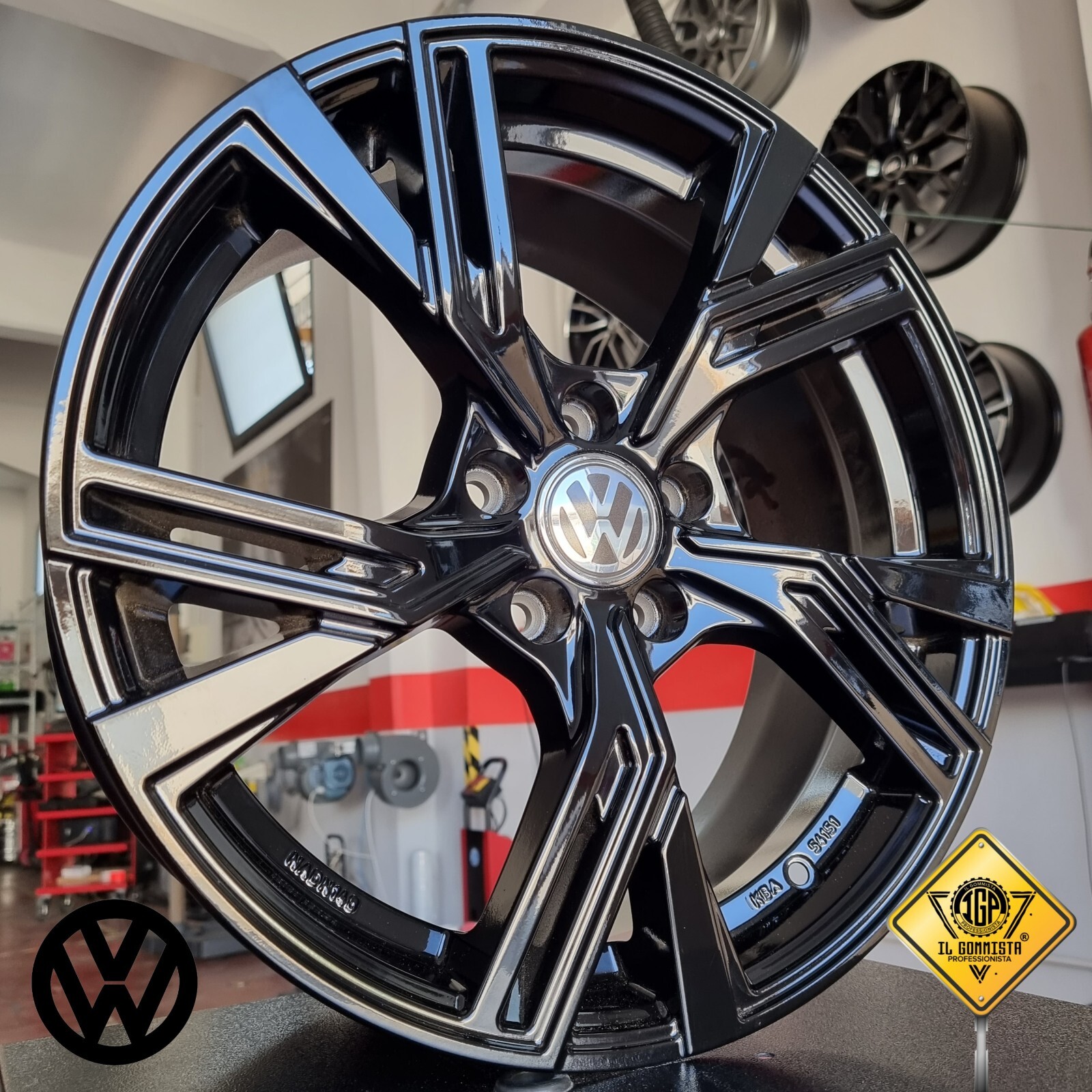 KIT 4 Cerchi In Lega 18" Compatibili con Volkswagen Golf 5 6 7 8 GTD GTI 1K Mk R