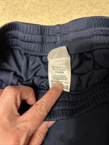 Adidas Shorts Jugend extra groß dunkelblau mit orange drei Streifen - Bild 3 von 4
