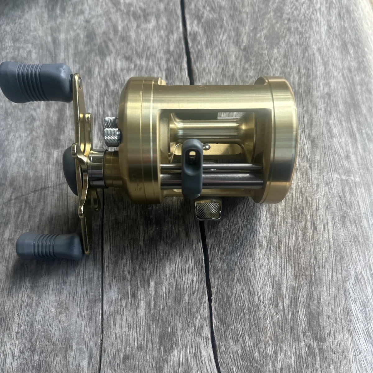 25+ Shimano Calcutta 400 Baitcasting Fishing Reels for sale