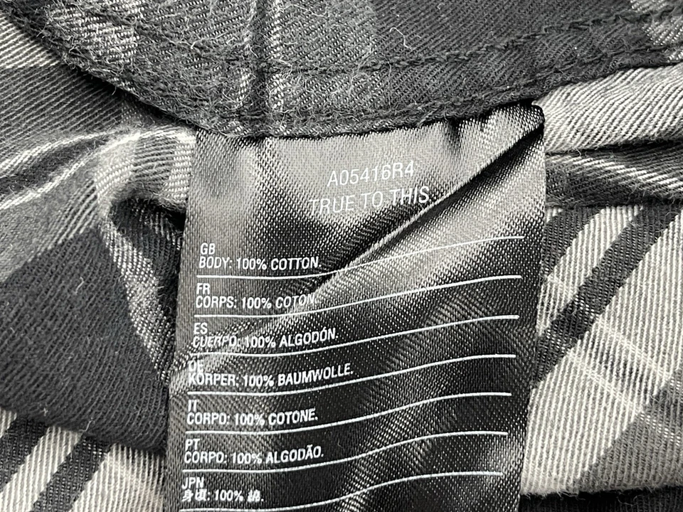 Volcom Long Sleeve Button Up Shirt Mens Size Large Classic Fit Black Gray Plaid - Image 4 of 4