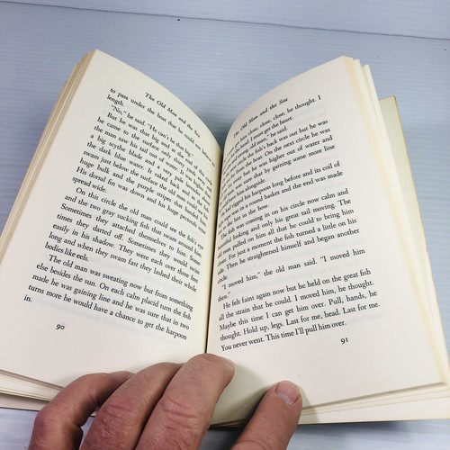 The Old Man And The Sea By Ernest Hemingway Scribner Contemporary Classics 1952 - Picture 7 of 13
