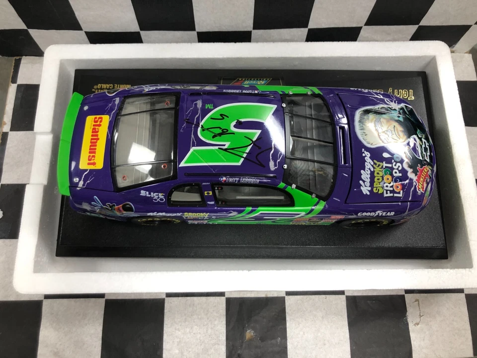 TERRY LABONTE #5 KELLOGGS SPOOKY FROOT LOOPS 1997 1:18 REVELL *AUTOGRAPHED* - Image 2 of 4