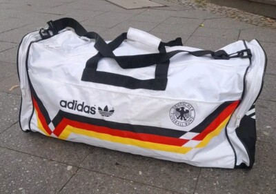 1990 ADIDAS DFB DEUTSCHLA D TASCHE RARE COLLECTOR FUSSBALL