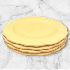 Emily Yellow Dinner Plates | Set of 4 | Scalloped Edge | Great Condition