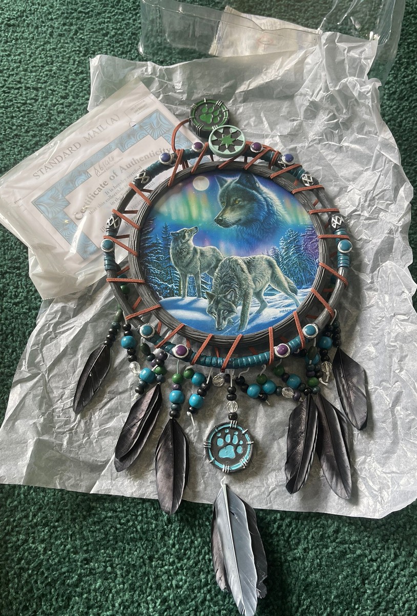 collectable of The Bradford Exchange Dreamcatcher Plate wolf
