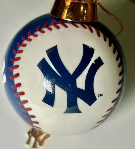 3 NY YANKEES J VASQUEZ & M RIVERA Adornos Bradford Exchange Reliquia Porcelana - Imagen 2 de 16