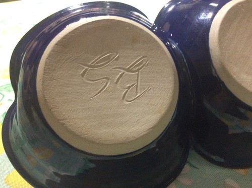 crock Ware Signed By Artist B.S. Studio Pottery Gorgeous Double Bowl Cobalt Blu - Picture 4 of 8