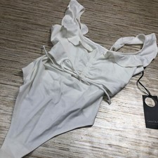 1135 Privacy Please cut-out Bodysuit ruffled Sleeves IVORY sz L new