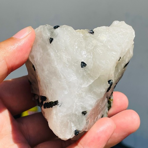 385g Rare Large Natural Green Tourmaline Gemstone Quartz Crystal Mineral Healing - Picture 15 of 18