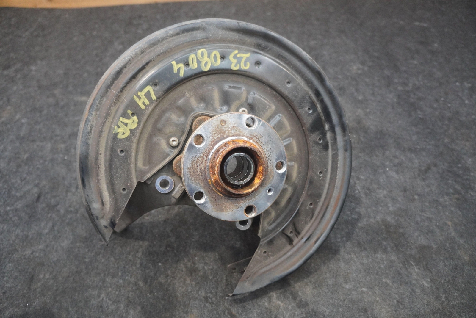 Rear Left Spindle Knuckle Wheel Hub 3W7505435E Bentley Continental GTC 2016